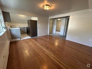 Building Photo - 214 S Black Ave