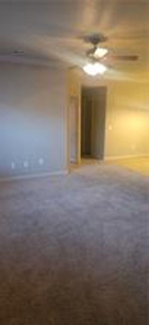 Building Photo - 193-195 S Pinyon Point