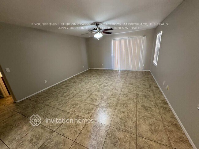 Foto del edificio - 12470 W Redfield Rd