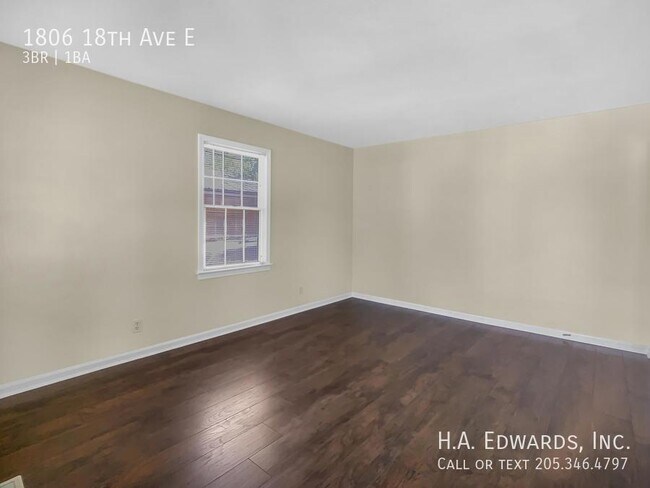 Foto del edificio - 1806 18th E Ave