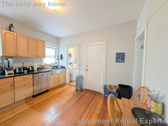 Building Photo - 41 Belknap St