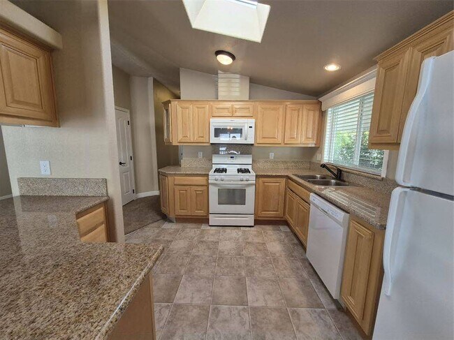 Foto del edificio - 4545 Big Eagle Ln