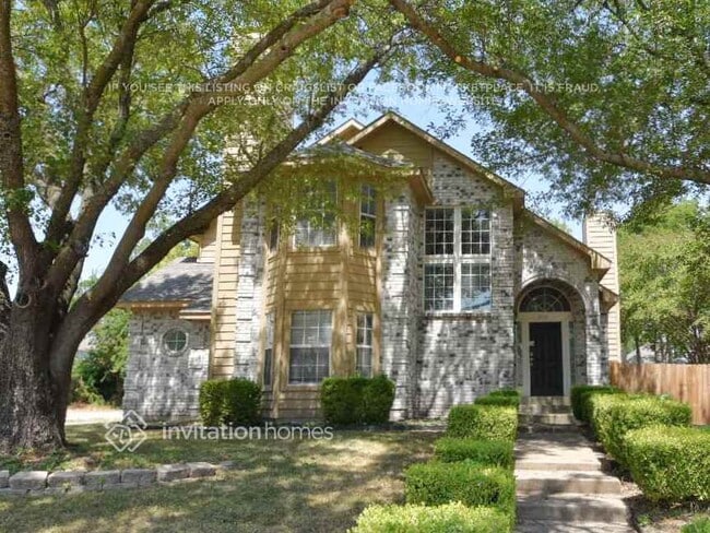 Building Photo - 9218 Oak Hollow Dr