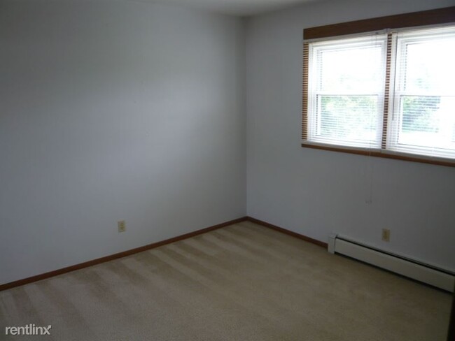 Foto del edificio - N143W6449-W6449 Layton St