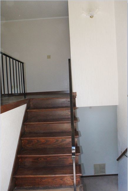Foto del edificio - 6617 Kelburn Ln NE