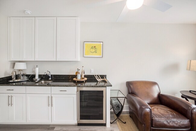 Foto del edificio - 549 Cooper Village Ln