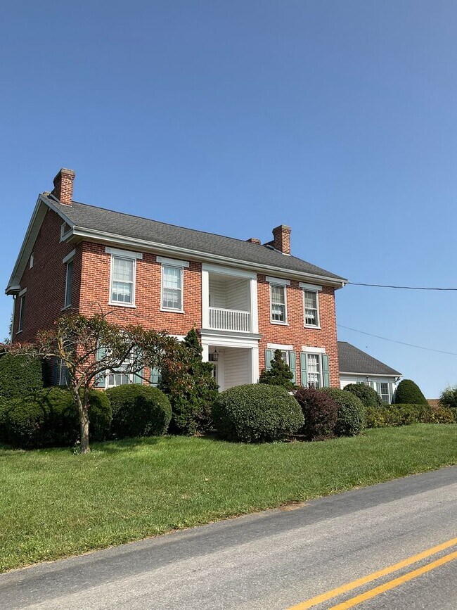 Building Photo - 779 Rowe Rd