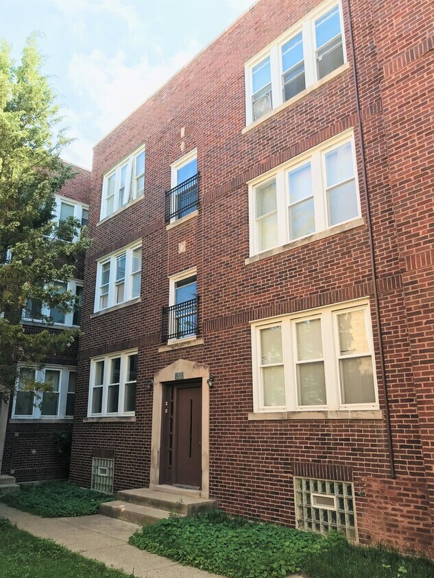 Primary Photo - 5850 W Higgins Ave