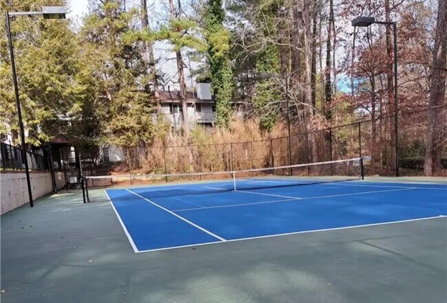 Tennis - 6824 Glenridge Dr