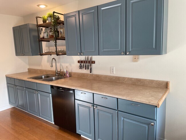 Cocina - 7611 SE Insley St