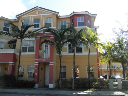 Primary Photo - 3102 Shoma Dr