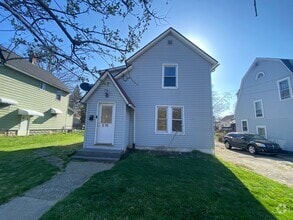 Building Photo - 2325 20th St SW