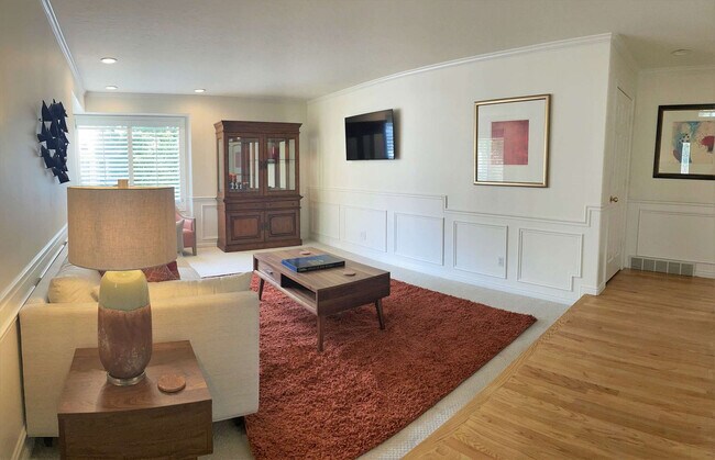 Foto del edificio - 2009 Sweetbriar Ln