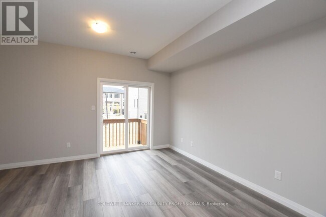 Building Photo - 720 Grey St