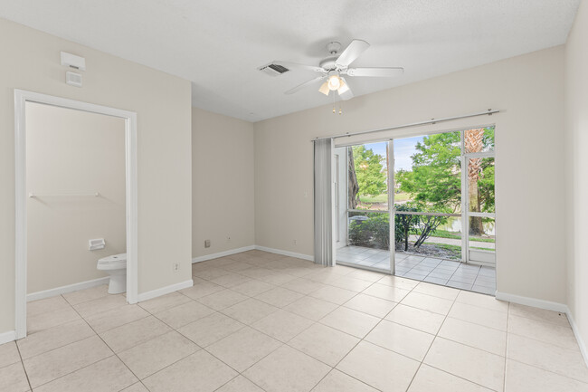Foto del edificio - 5206 Palmbrooke Cir