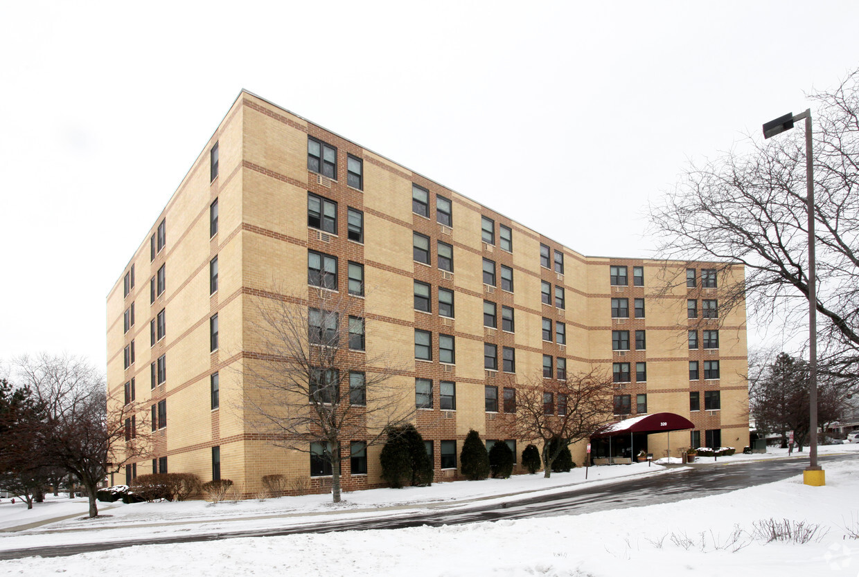 Building Photo - Cedar Village of Arlington Heights