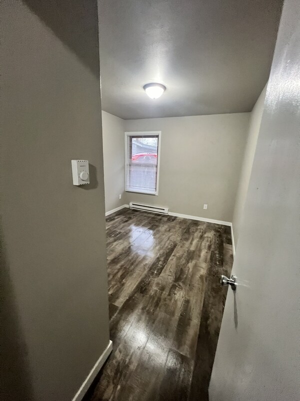 Building Photo - 825 Wisconsin St