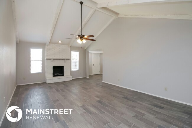 Building Photo - 65 W San Angelo St