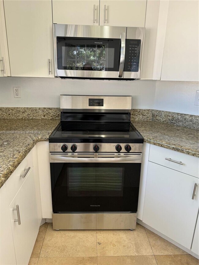 Building Photo - 14611 Balgowan Rd