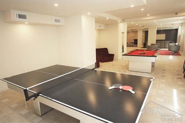 Building Photo - Luxury 1 Bedroom Apartment in Crown Heights