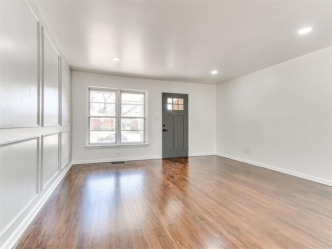 Foto del edificio - 1202 Windsor Way