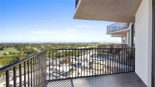 Foto del edificio - 5252 NW 85th Ave