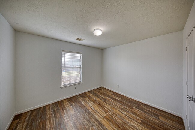 Building Photo - 18415 Tupper Bend Ln