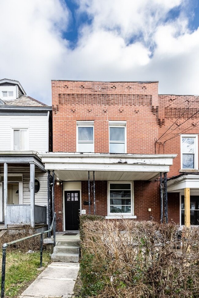 Building Photo - Available May 2026 - Completely Renovated