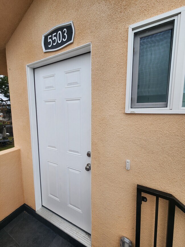 Foto del edificio - 5501 W 119th St