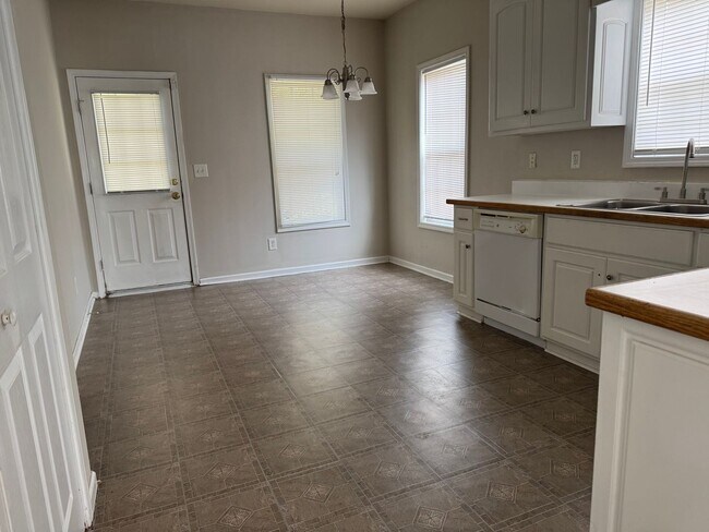 Foto del edificio - 1216 Stoneridge Ln