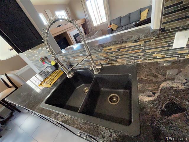 Foto del edificio - 22685 E Ontario Dr