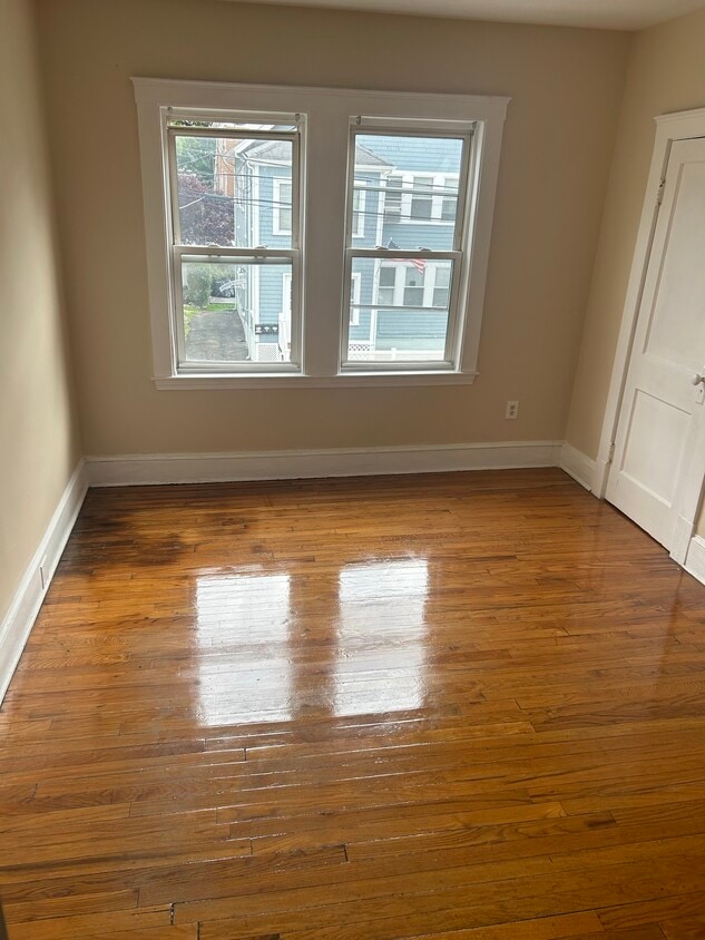 Building Photo - 36 Granfield Ave