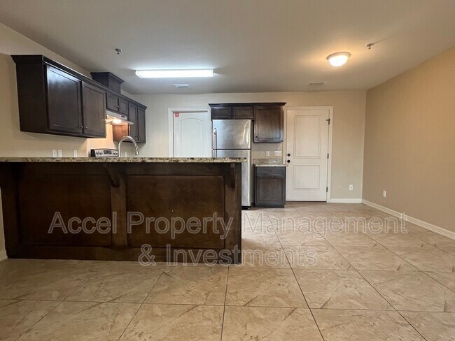 Foto del edificio - 2607 E Eisenhower Ave
