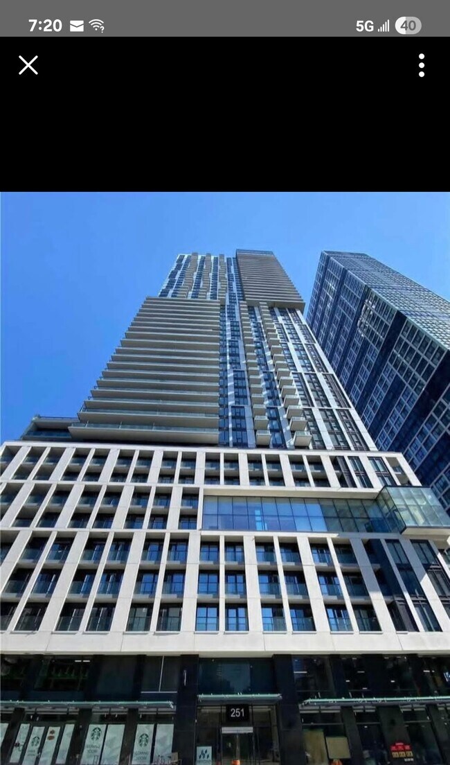 Building Photo - 251 Jarvis St