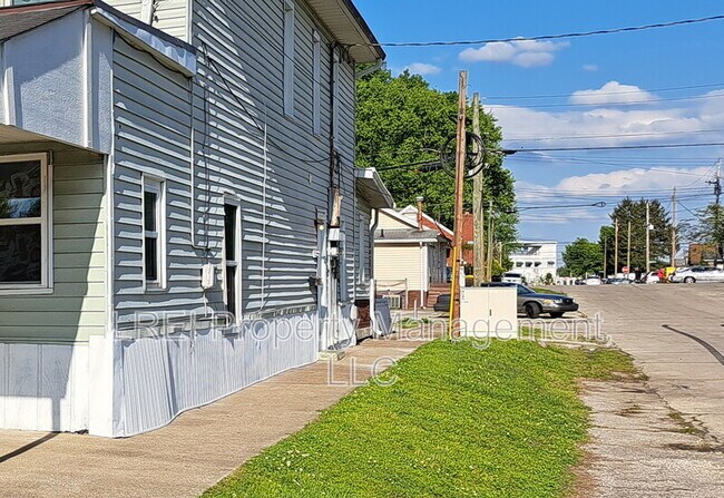 Foto del edificio - 3339 Taylor Blvd