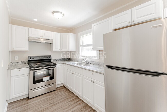 Building Photo - 796 Bunce Rd