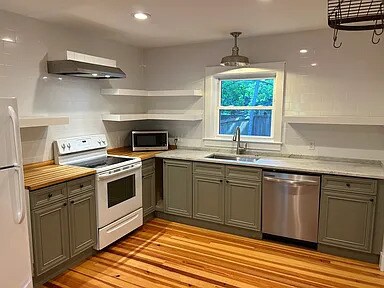 Foto del edificio - 812 Magnolia Rd