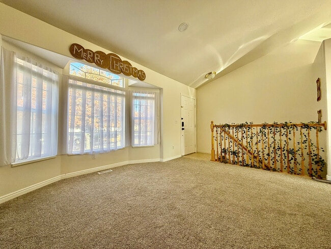 Building Photo - 977 W 1000 S