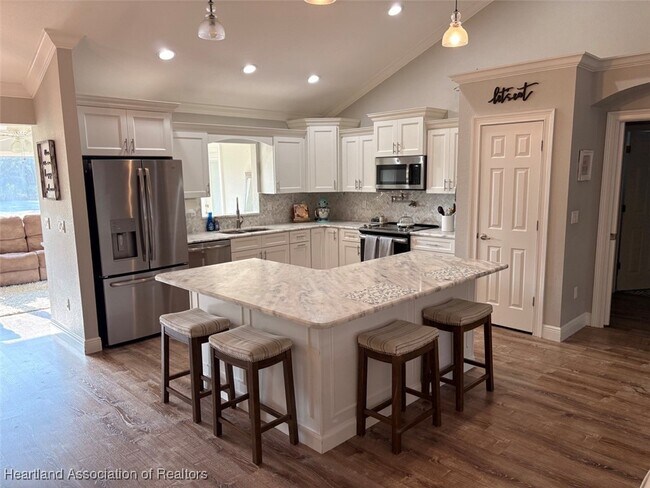 Foto del edificio - 7087 Strafford Oaks Dr