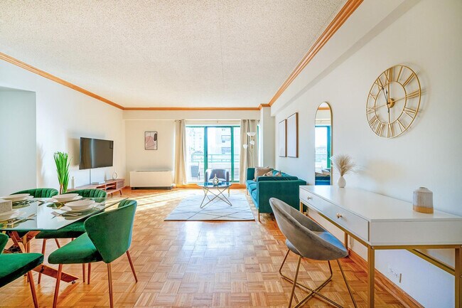 Foto del edificio - 62 Columbus Ave