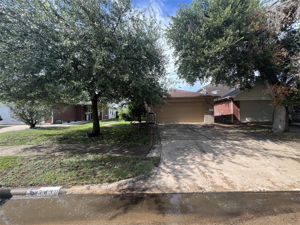 Primary Photo - 7430 Village Lake Dr