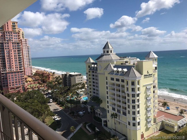 Foto del edificio - 1905 N Ocean Blvd