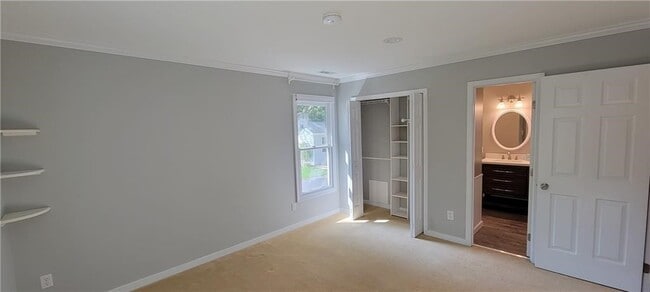 Building Photo - 5210 Fairlake Ln