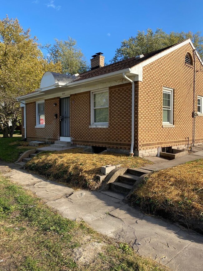 Foto del edificio - Section 8 Accepted 2 Bedroom Brick Home