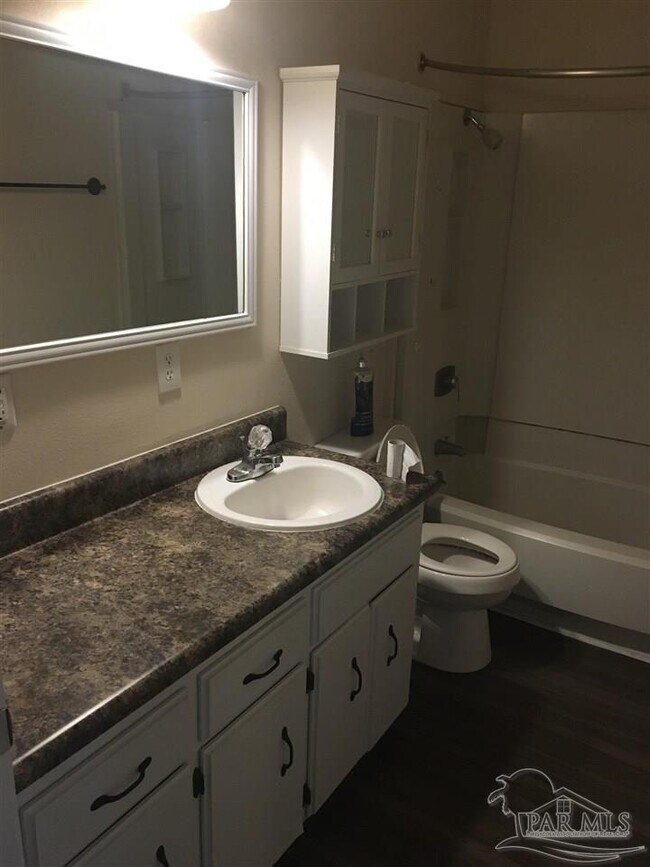 Foto del edificio - 2120 Eliasberg St