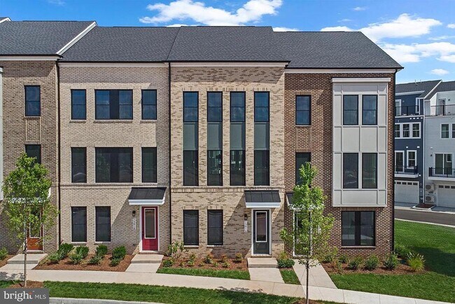 Foto del edificio - 13916 Aviation Pl