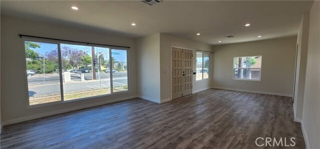 Foto del edificio - 4703 Lakewood Blvd