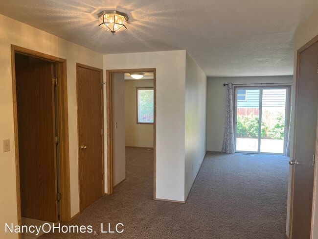 Building Photo - 3 br, 2 bath House - 12516 NE 101ST ST