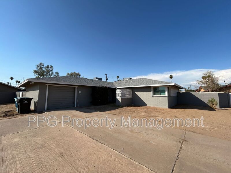 Primary Photo - 4002 N 59th Dr