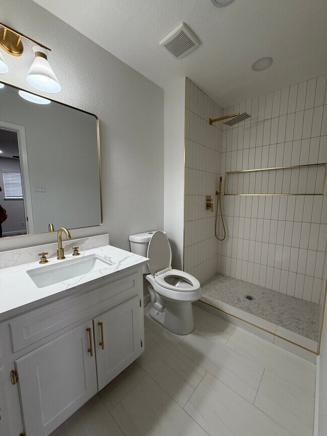 Foto del edificio - 6526 Forest Grove